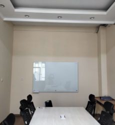 Papan tulis kaca glassboard 16