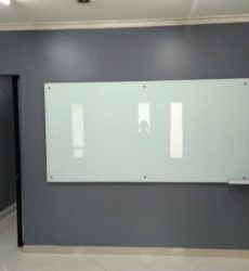 Papan Tulis Kaca Glassboard sekolah