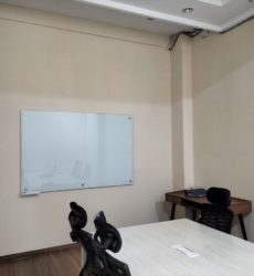 Papan Tulis Kaca Glassboard Standing sekolah