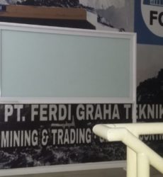 Harga papan tulis kaca standing