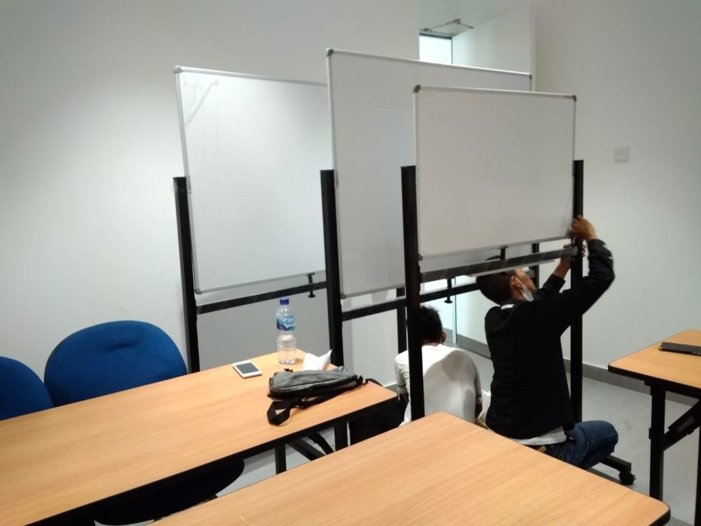 papan tulis whiteboard standing magnetik