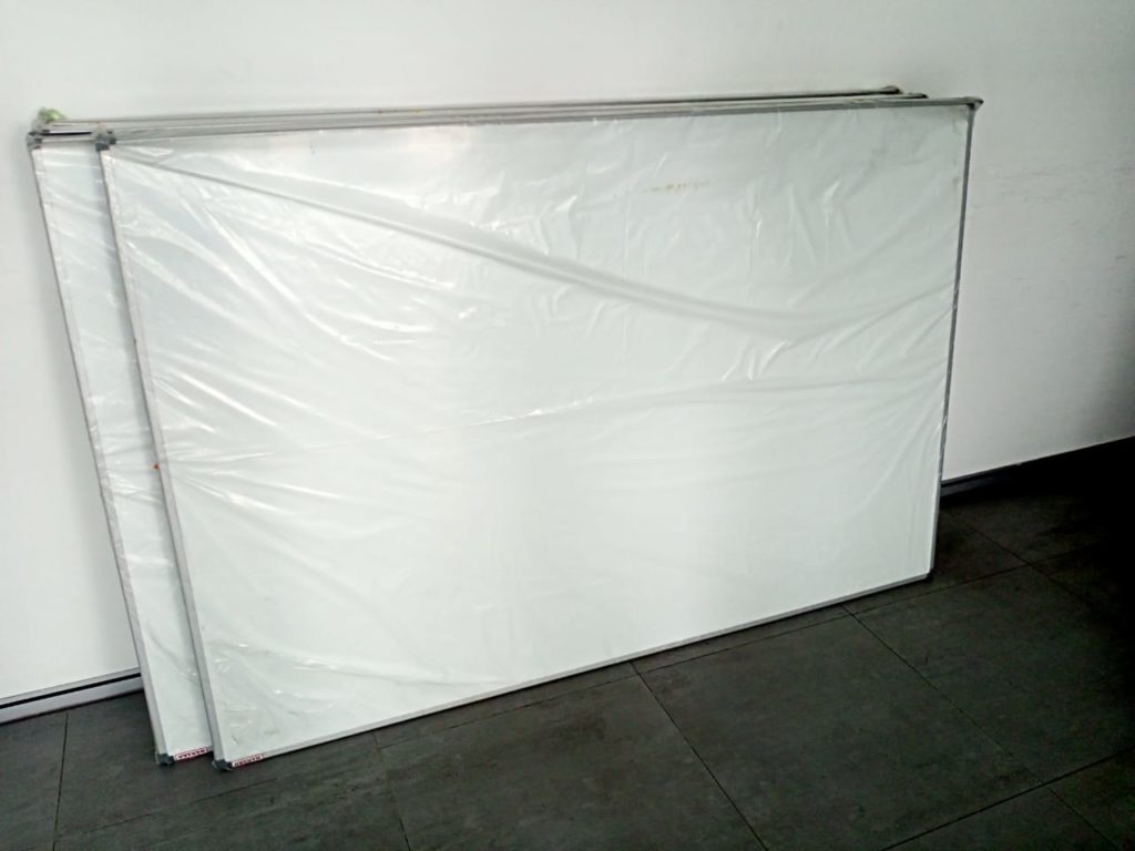 Papan tulis Whiteboard 120x180 Gantung