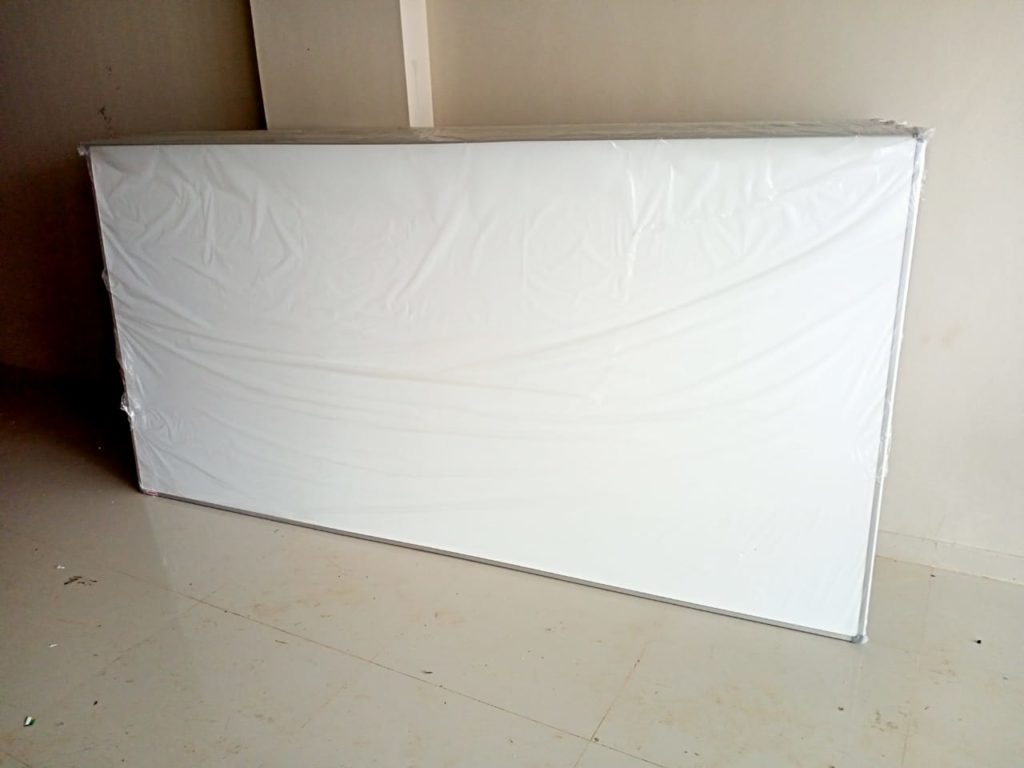 Jual papan tulis whiteboard ukuran besar