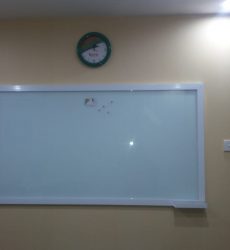 papan tulis Kaca glassboard Frame Aluminium 100x200 Magnetik